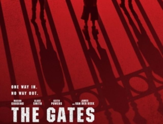Terjebak di Kompleks Mewah yang Menyembunyikan Rahasia Kelam di Film The Gates (2026) Terjebak di Kompleks Mewah yang Menyembunyikan Rahasia Kelam di Film The Gates (2026)